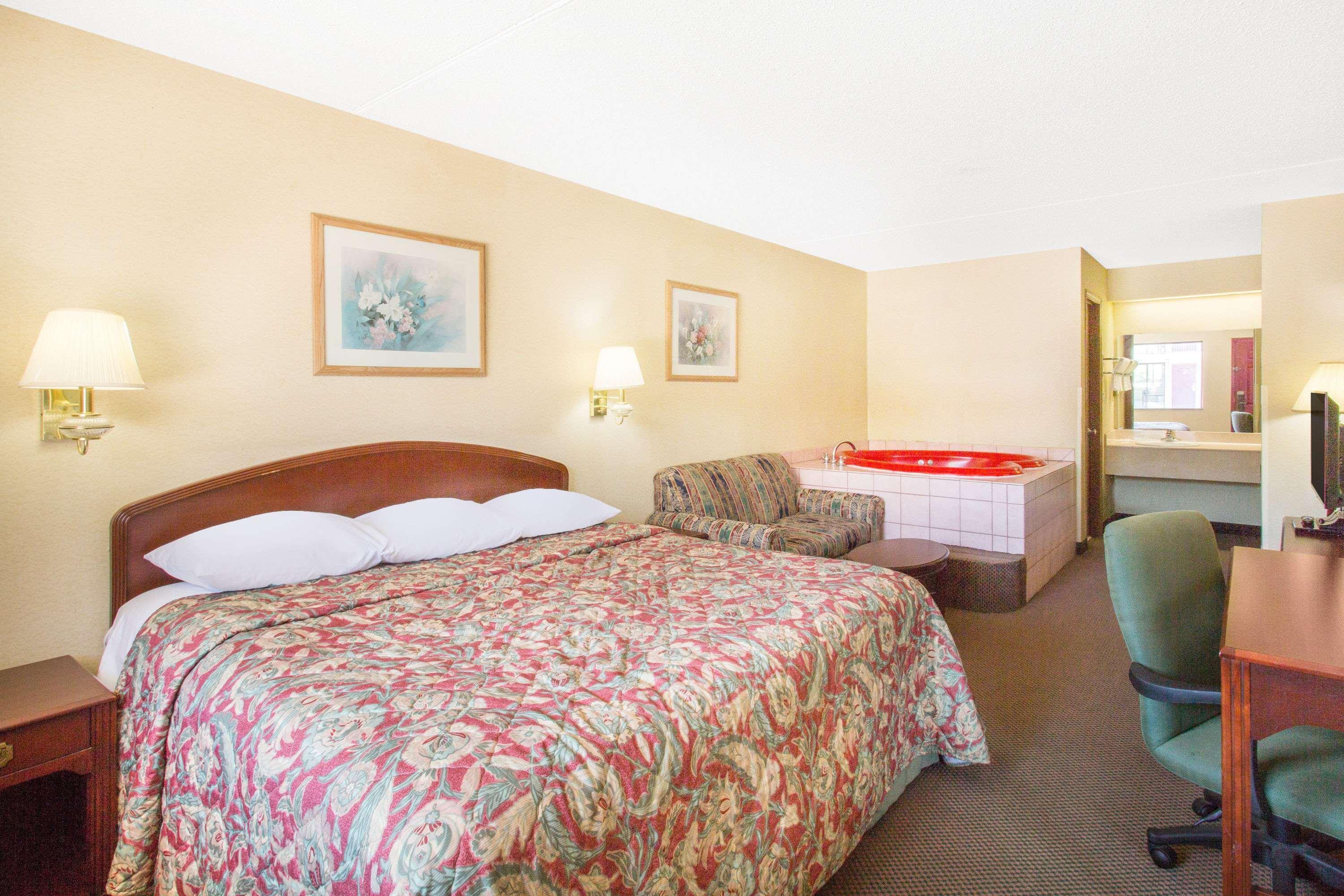 Days Inn & Suites By Wyndham Bentonville Luaran gambar