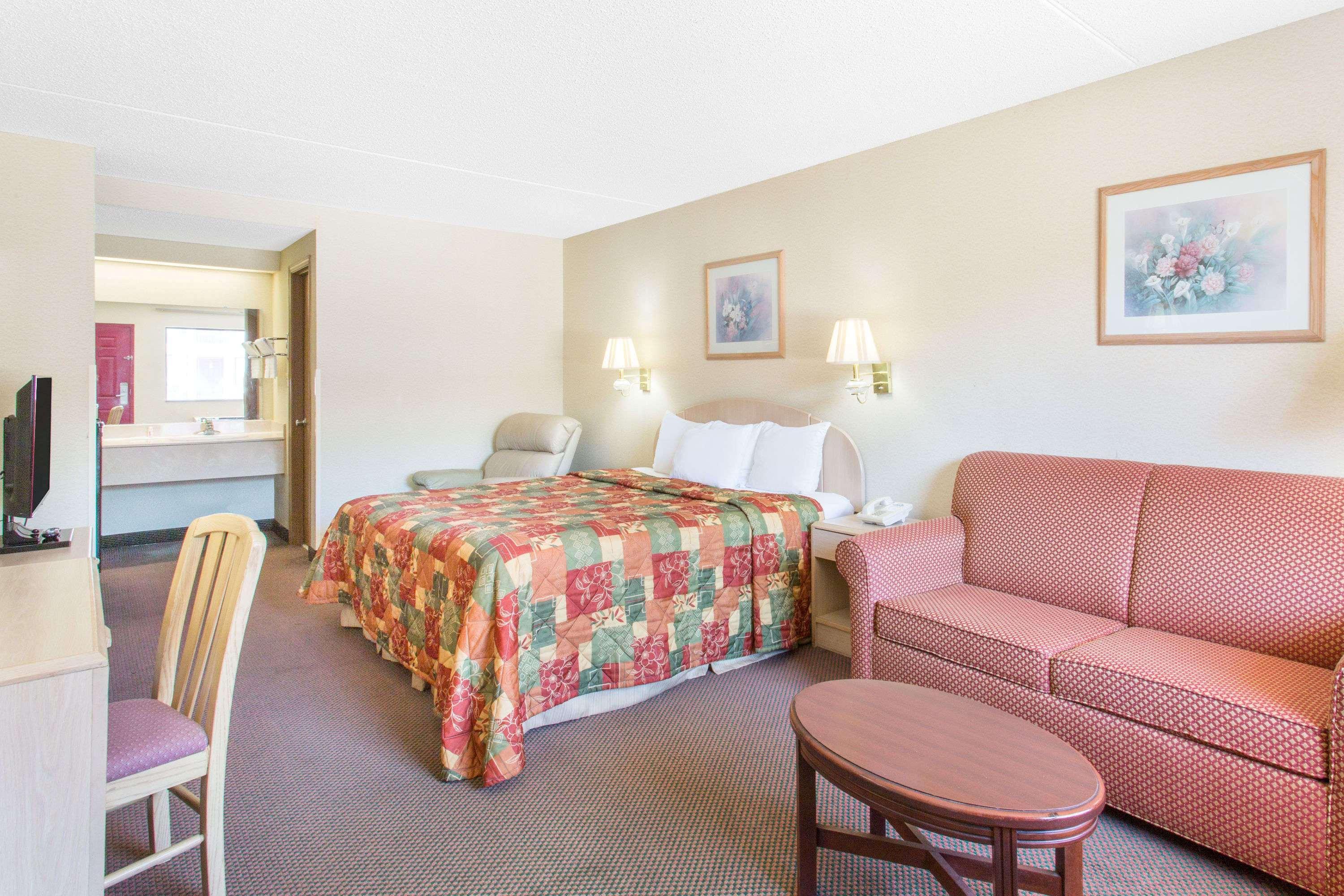 Days Inn & Suites By Wyndham Bentonville Luaran gambar