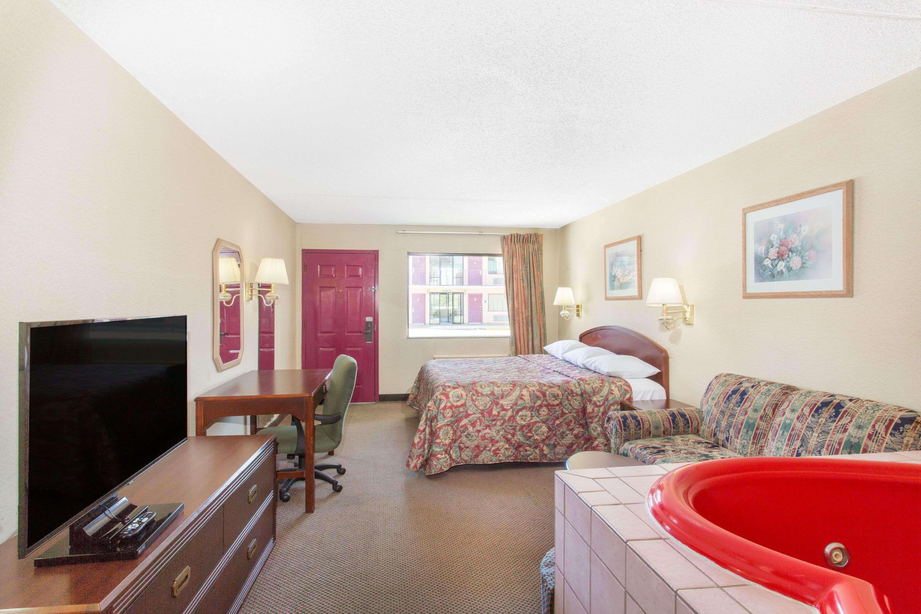 Days Inn & Suites By Wyndham Bentonville Luaran gambar